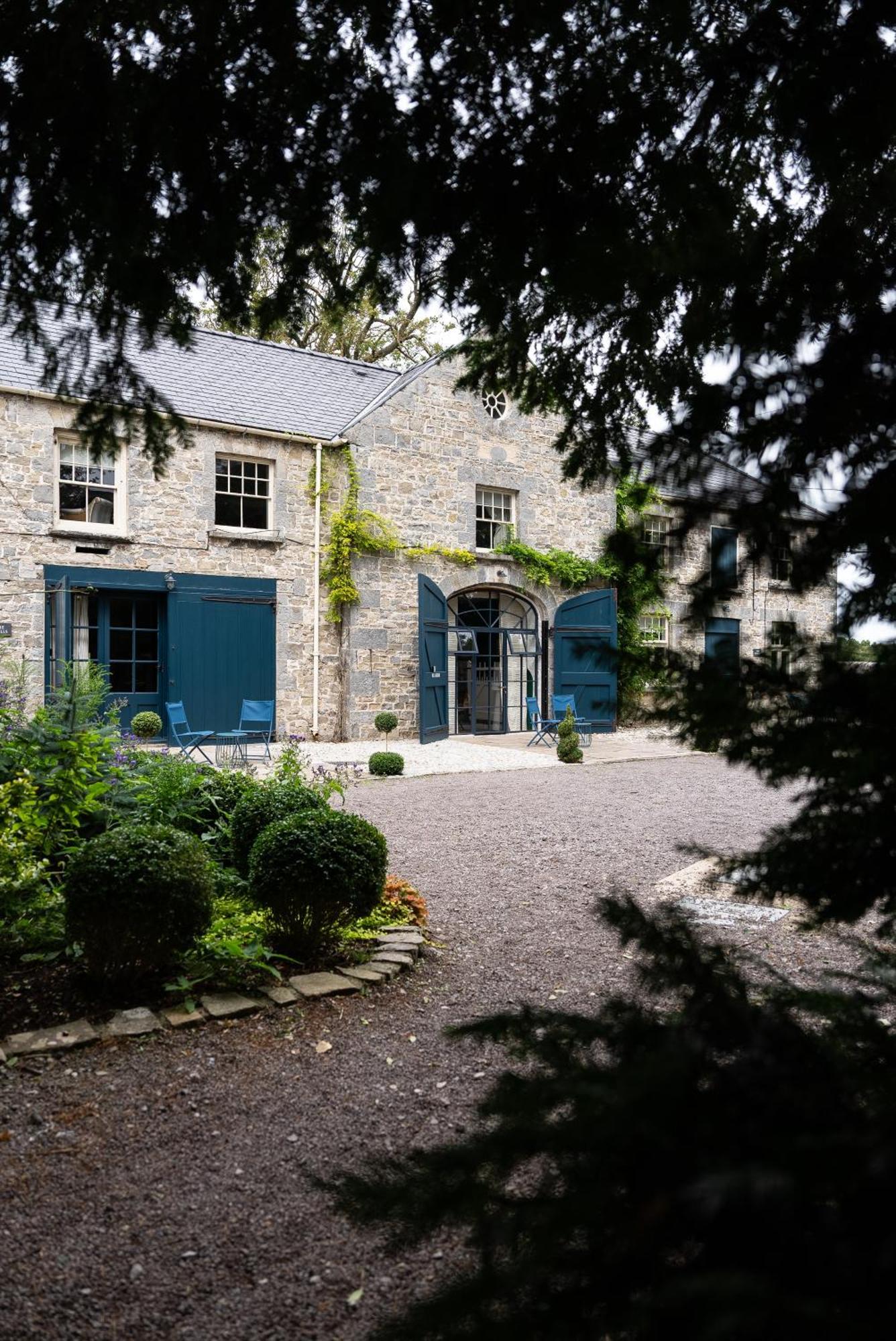 Gileston Manor-Self Catering Apartment Saint Athans Exterior photo